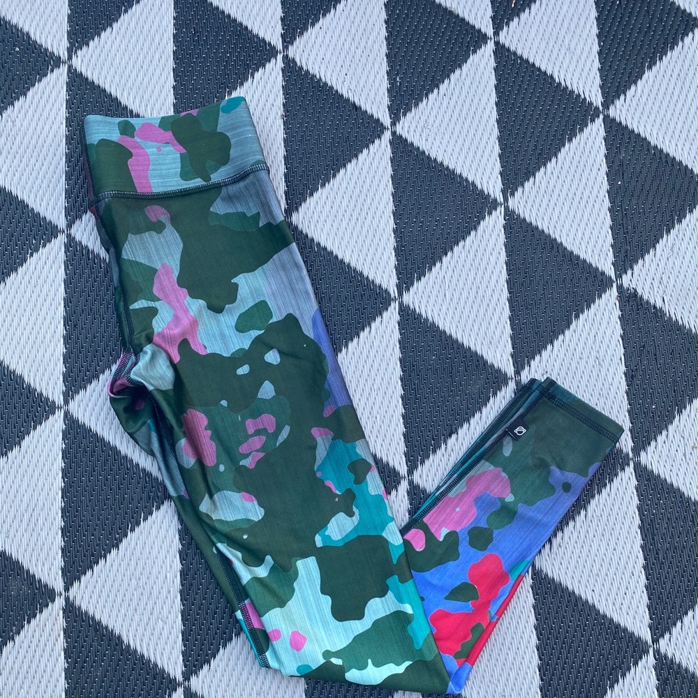 Terez Green Fun Camo leggings